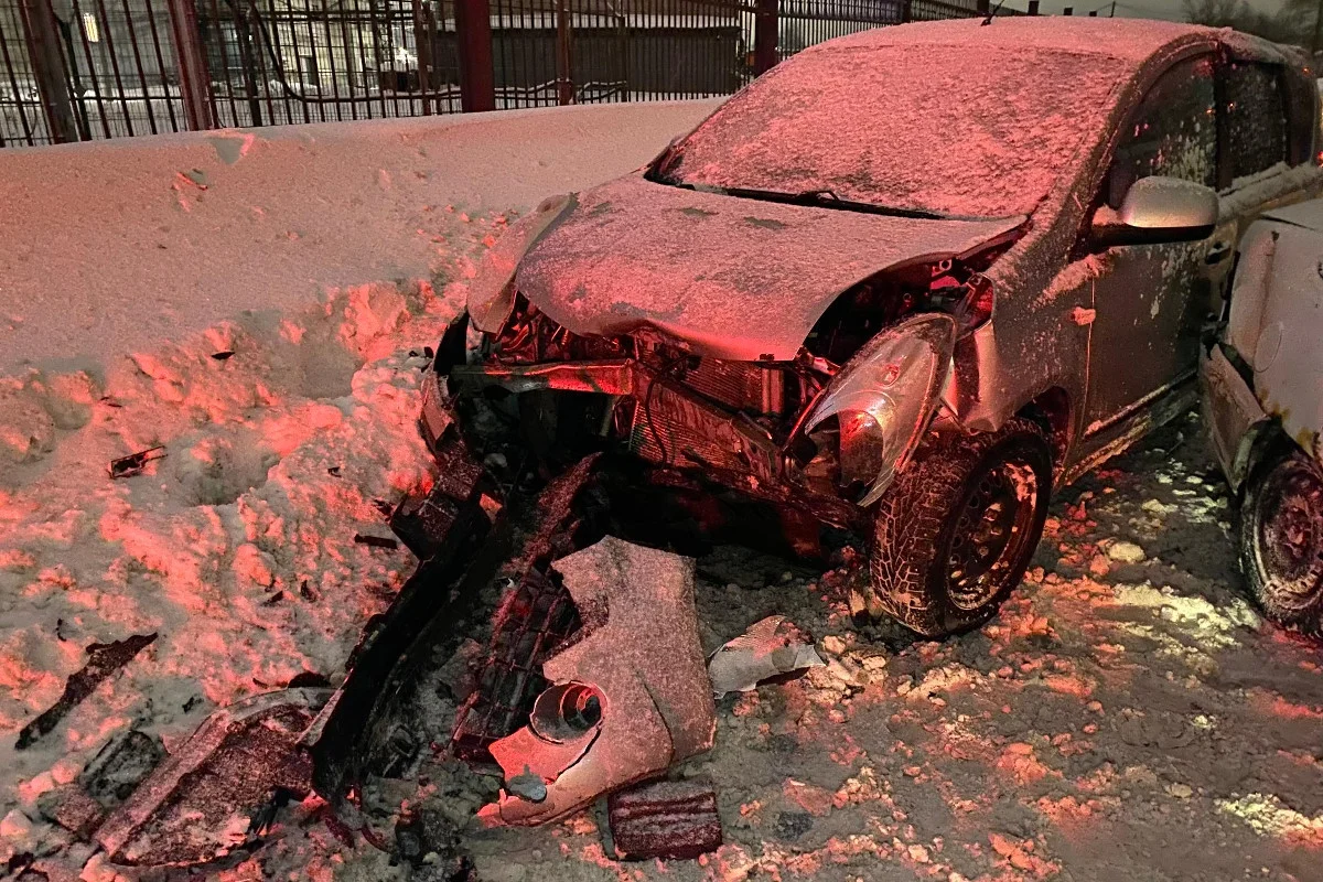 В Череповце водитель иномарки пошел на обгон и оказался на больничной койке