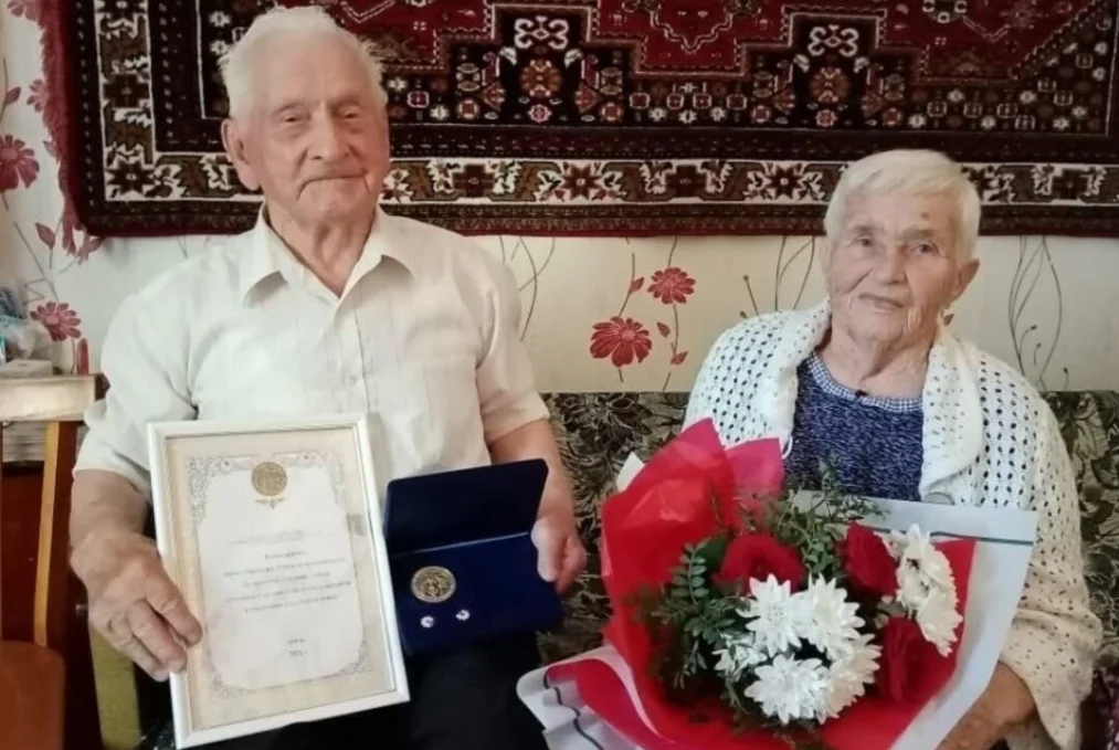 Супруги Комиссаровы отпраздновали 70-летие совместной жизни в Усть-Кубинском округе