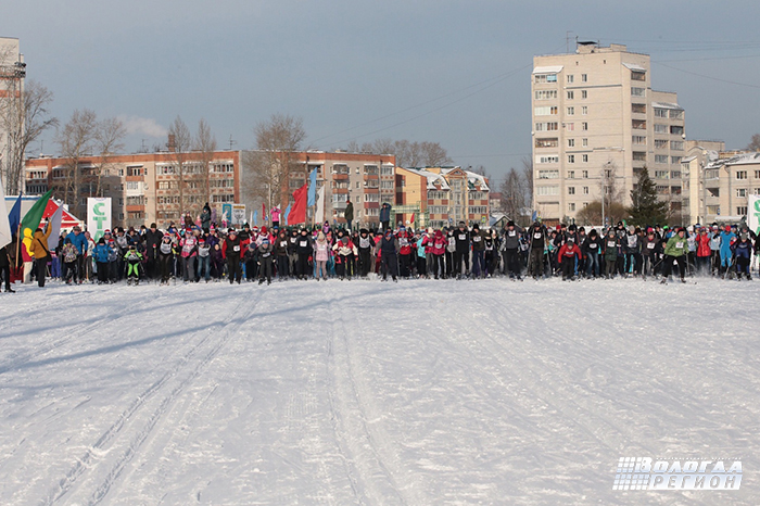 На «Лыжню России» в Вологде вышло более трех тысяч человек