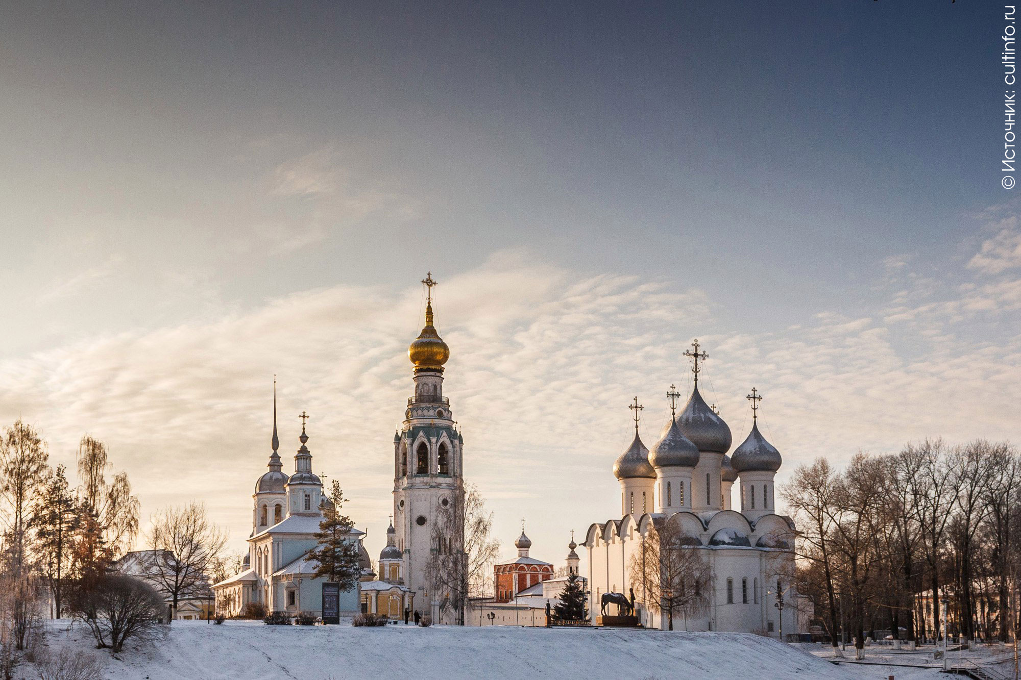 Вологда Софийский собор Весна