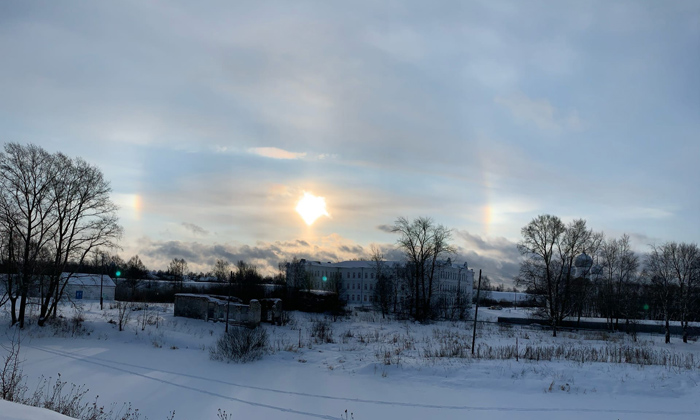 Над Белозерском запечатлели редкое природное явление – зимнюю радугу