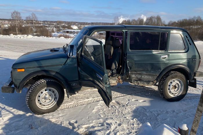 Трехлетний ребенок и еще две пассажирки пострадали в аварии в Вологодской области