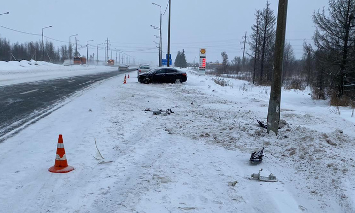 В Череповецком районе водитель не справился с управлением и протаранил опору ЛЭП