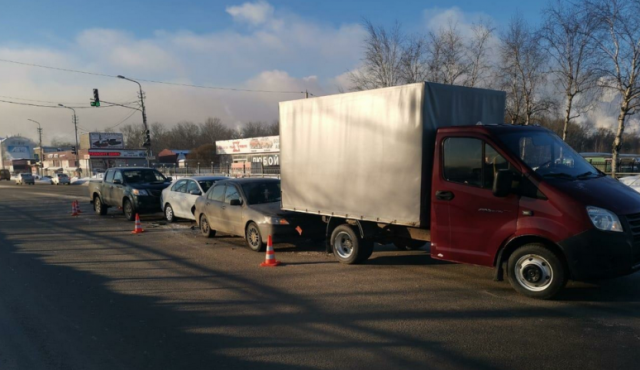В Череповце произошло массовое ДТП с участием 4-х автомобилей