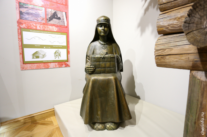 В Музее археологии установили фигуру женщины из железного века