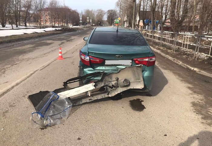Пассажир пострадал в Вологде при столкновении двух иномарок