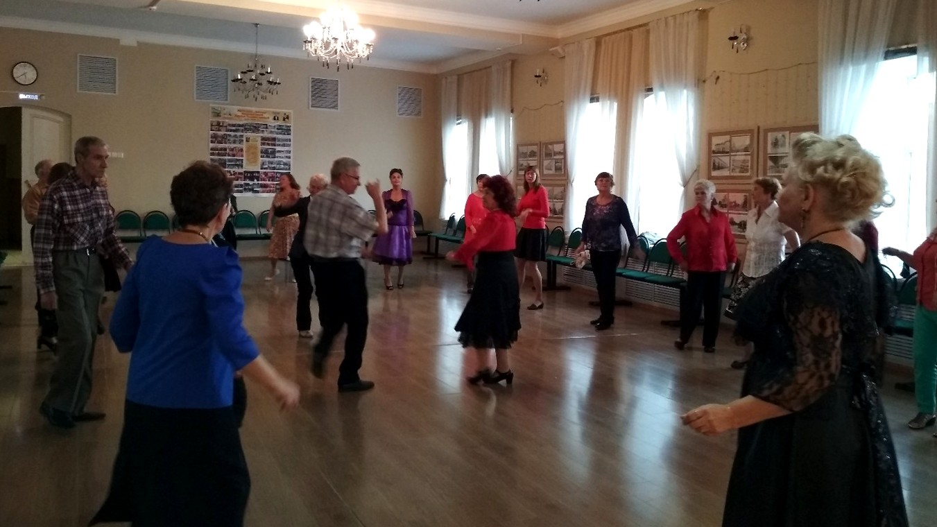 Около 80 поклонников танцев собрались в культурно-досуговом центре «Забота»
