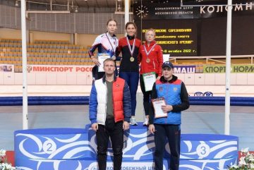 Вологодская конькобежка Евгения Лаленкова взяла золото и бронзу на всероссийских соревнованиях