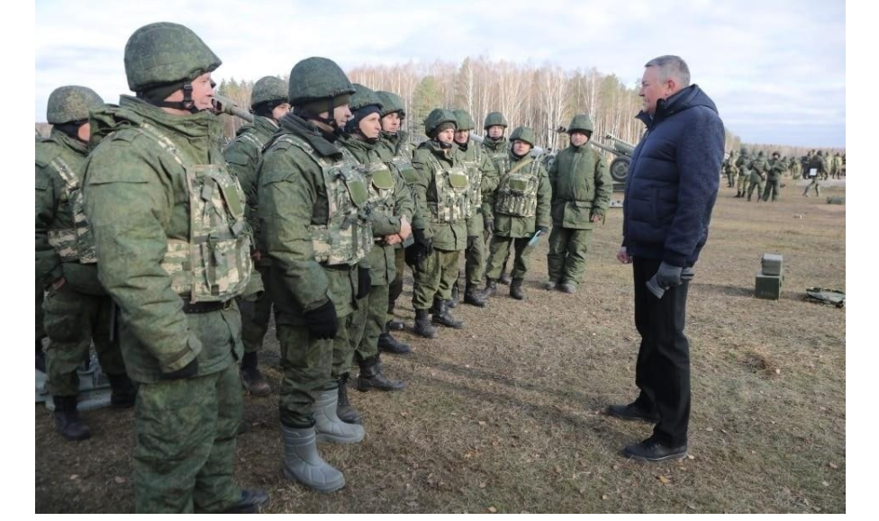 Олег Кувшинников посетил учебно-тренировочный полигон в Костромской области