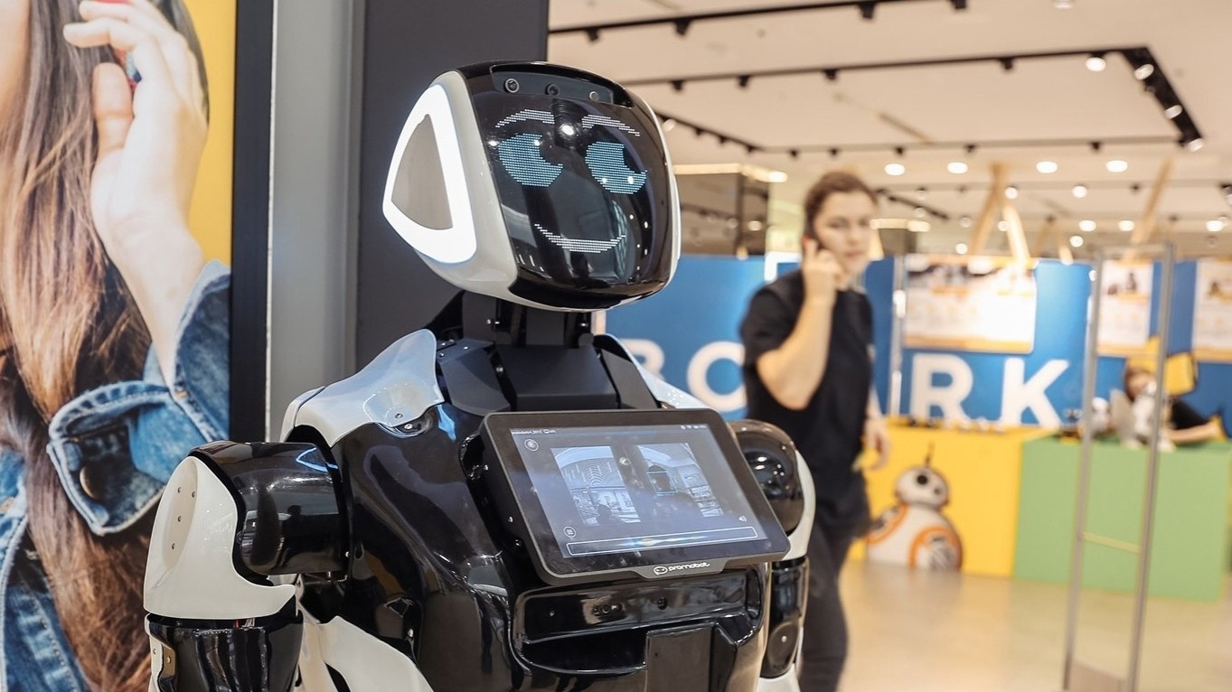 Более 50 экспонатов привезли на выставку RoboPark в Вологде