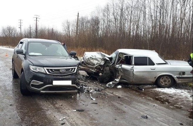 5 человек получили травмы в аварии в Белозерске