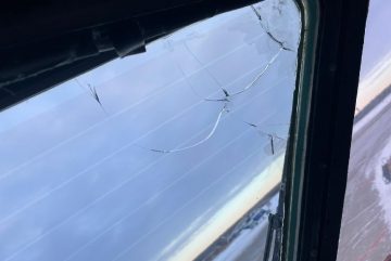 Самолет Вологодского авиапредприятия совершил вынужденную посадку из-за трещины в стекле