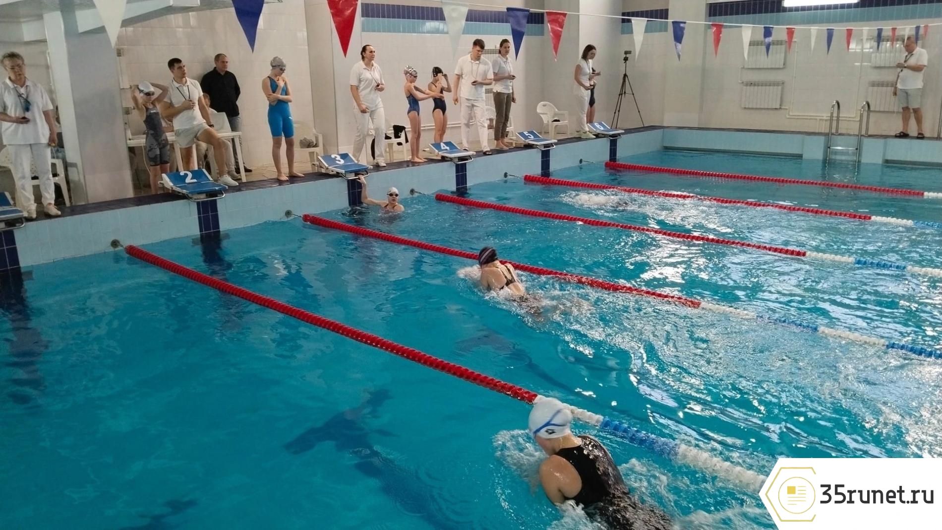 Порядка 180 спортсменов приняли участие в Кубке Вологды по плаванию