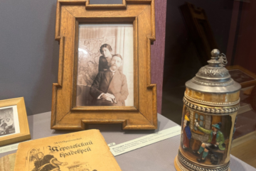В музее «Вологодская ссылка» открыта выставка «В кругу семьи»